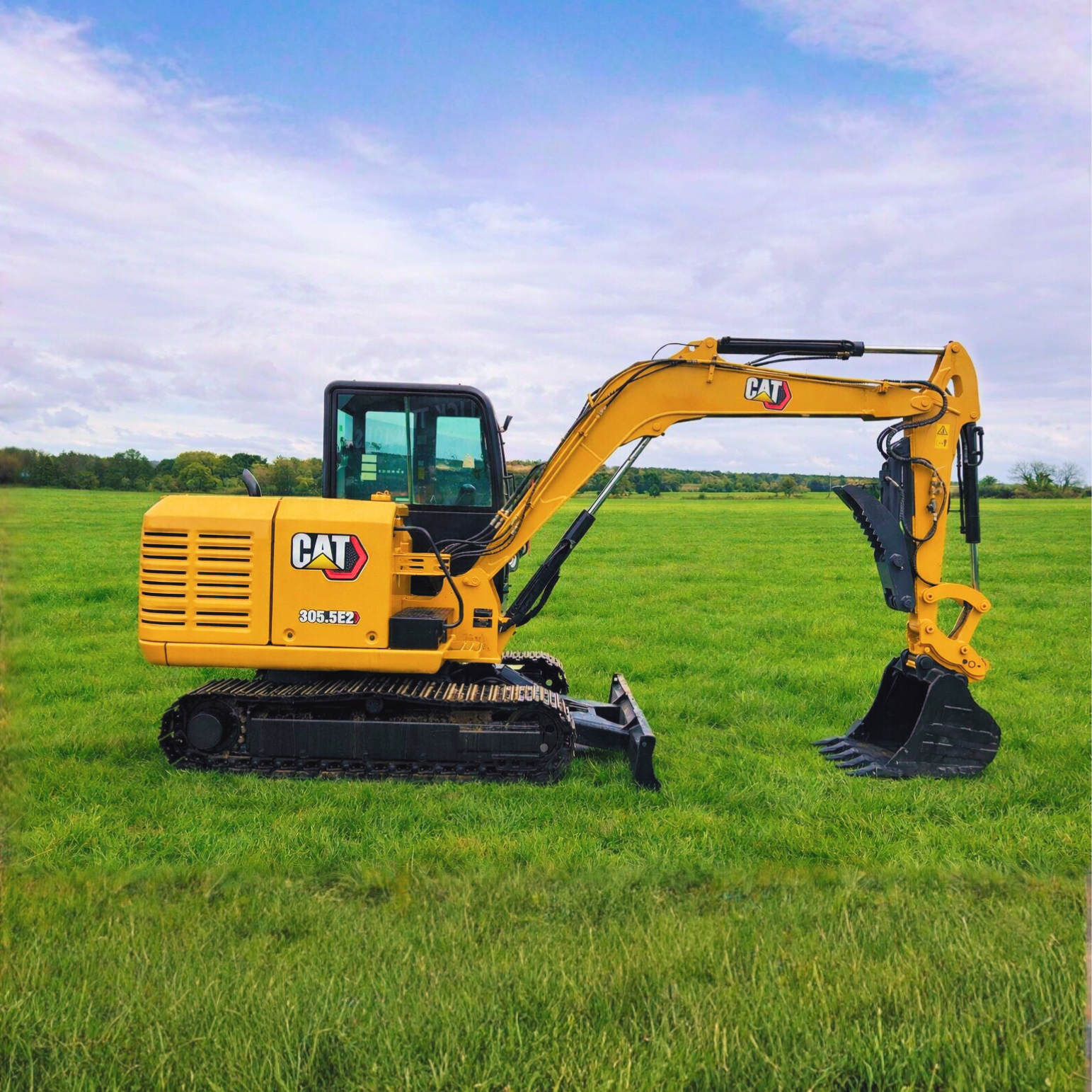 1T Micro Excavator Hire from True Hire